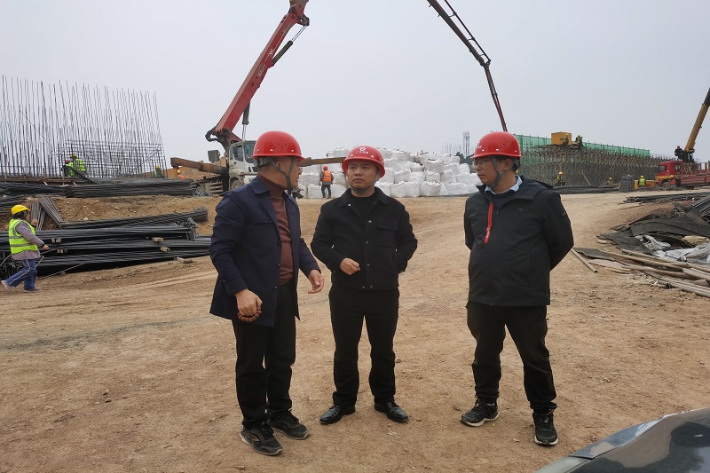 1677639124130304.jpg 1426060892-761605130.jpg