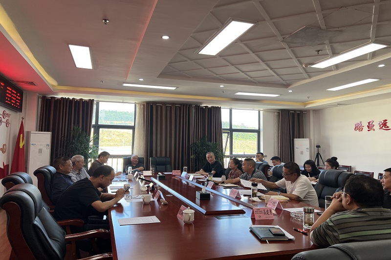 路橋集團召開“共建三十載，同行筑路夢”座談會