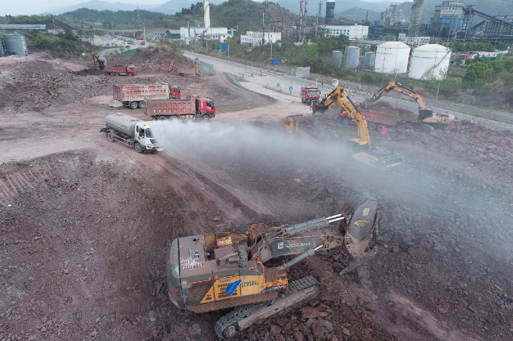 不停工、不斷檔，假期建設(shè)忙！