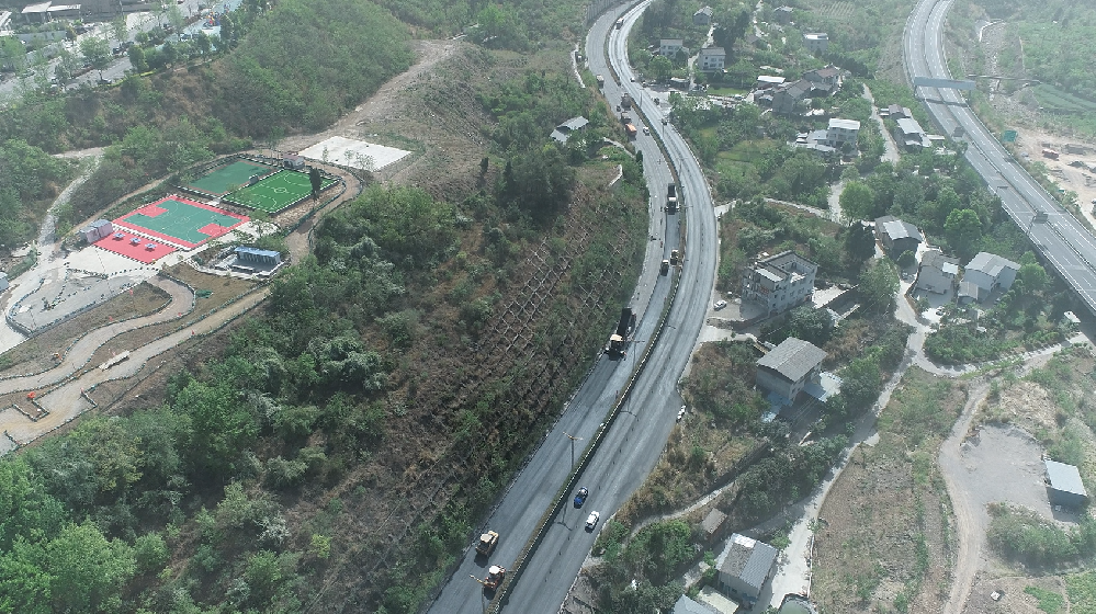 長(zhǎng)道如弦，撥啟新章——G108線利州區(qū)瓷窯鋪至天立學(xué)校路口段大修工程項(xiàng)目建設(shè)側(cè)記